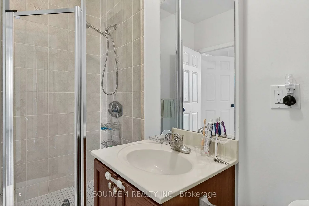 483, Faith, Hurontario, Mississauga