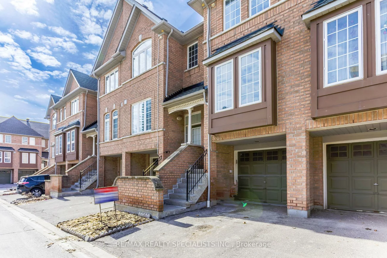 50, Strathaven, Hurontario, Mississauga