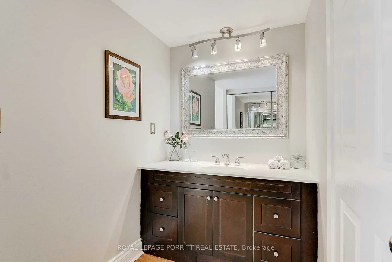 1271, Walden, Clarkson, Mississauga