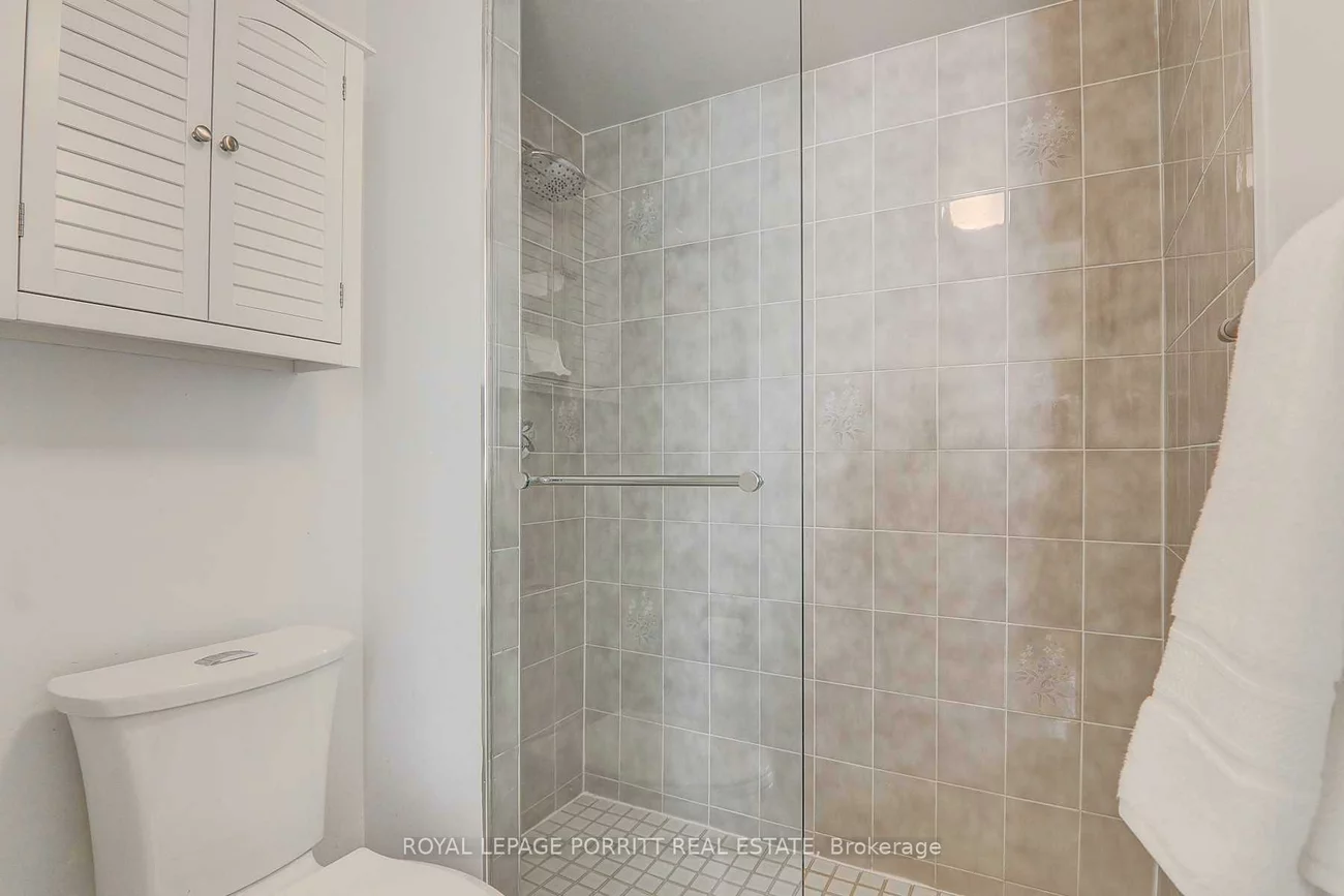 1271, Walden, Clarkson, Mississauga