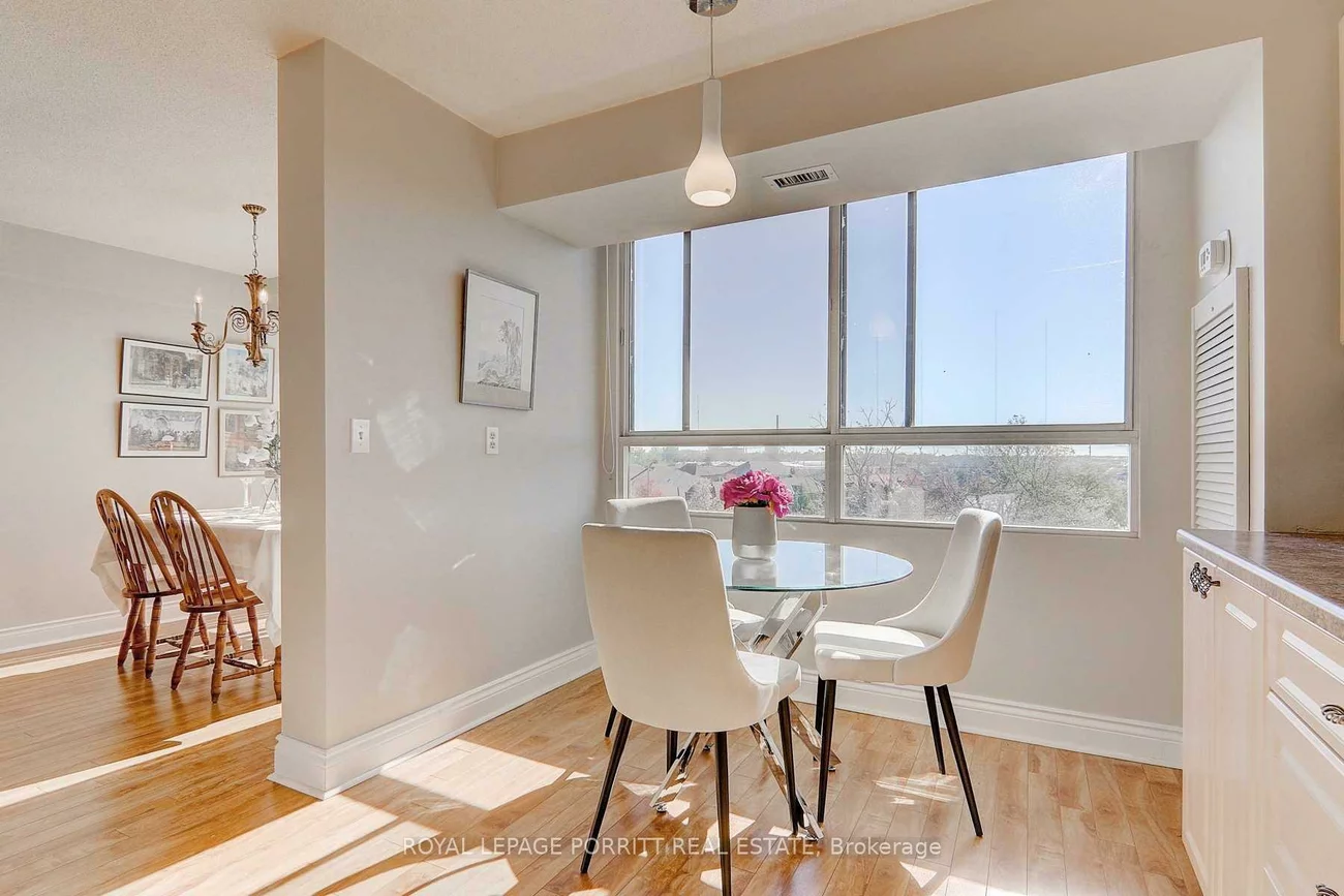 1271, Walden, Clarkson, Mississauga