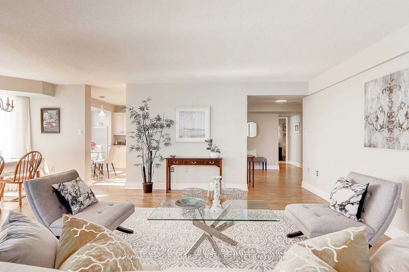 1271, Walden, Clarkson, Mississauga
