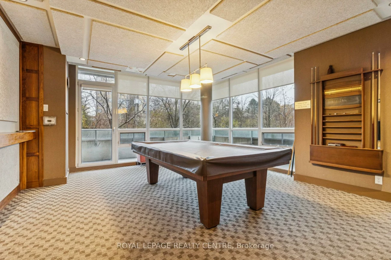 1055, Southdown, Clarkson, Mississauga