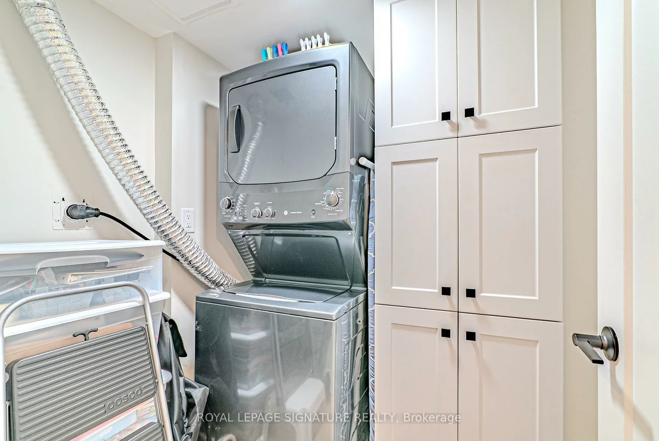 550, Webb, City Centre, Mississauga