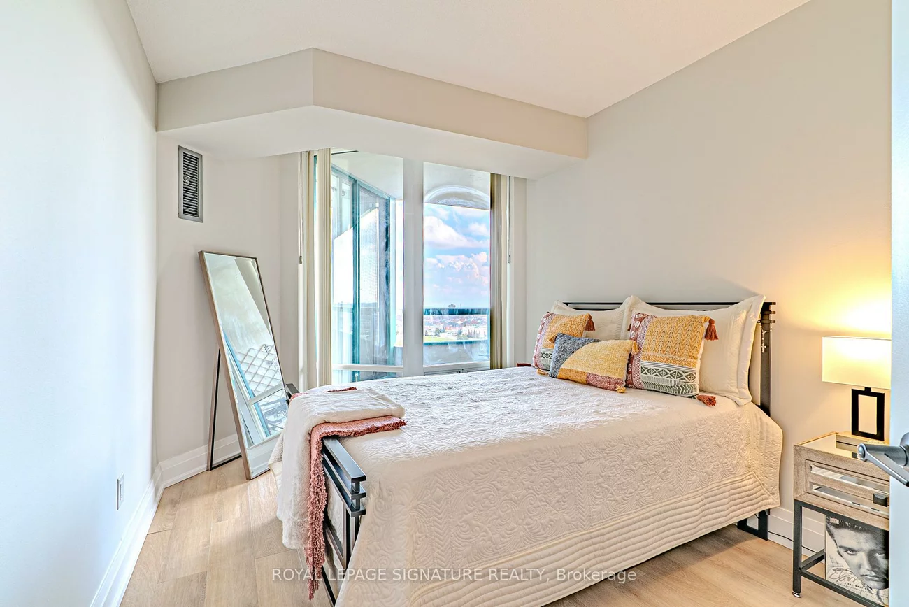 550, Webb, City Centre, Mississauga