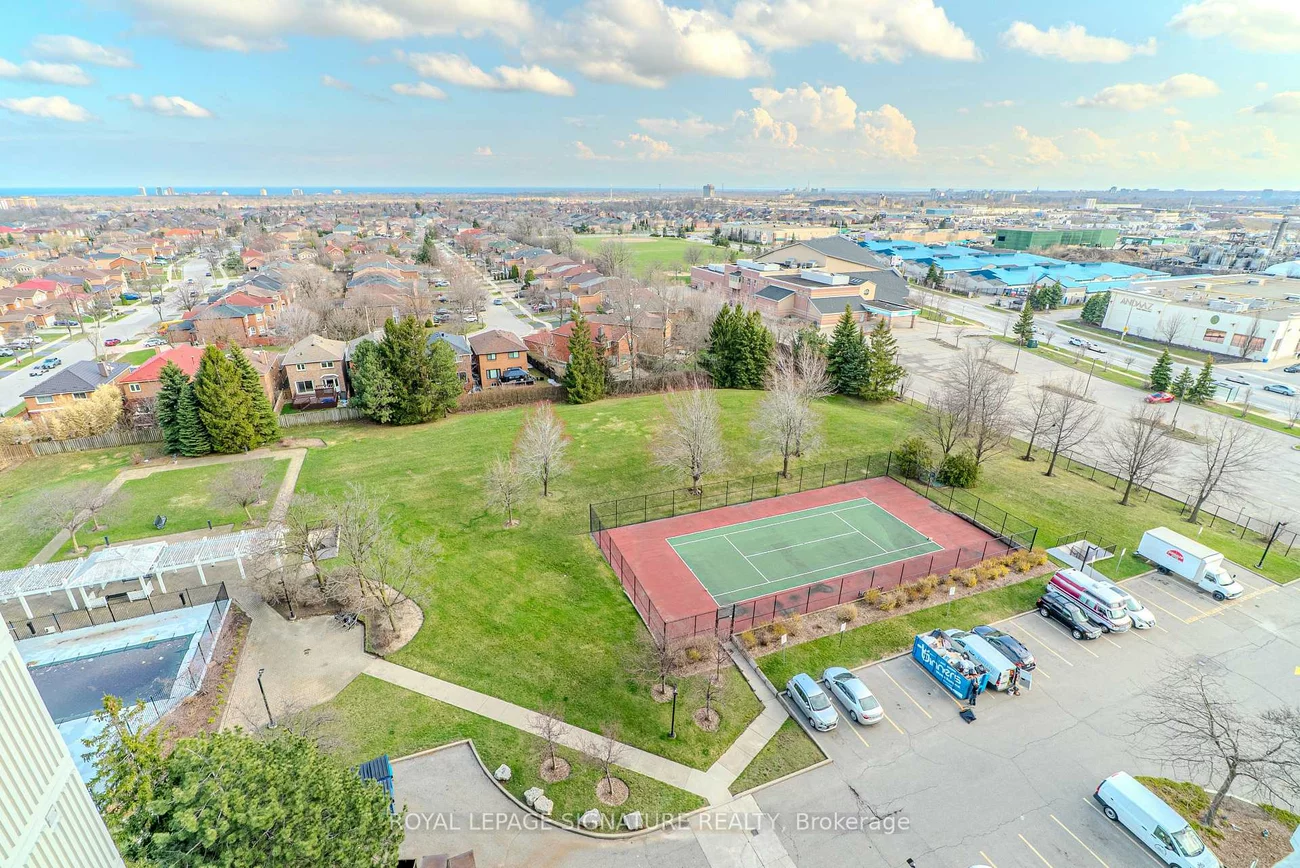 550, Webb, City Centre, Mississauga