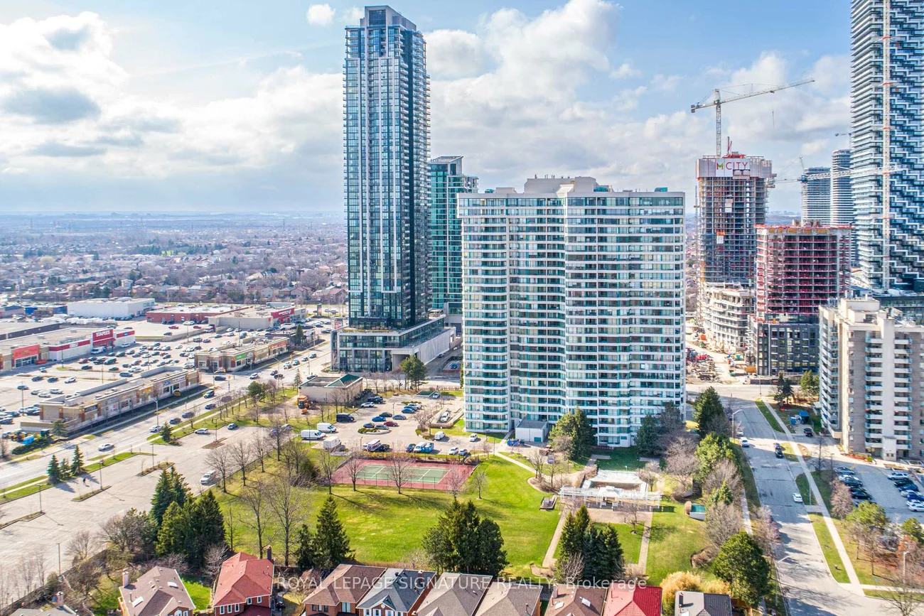 550, Webb, City Centre, Mississauga