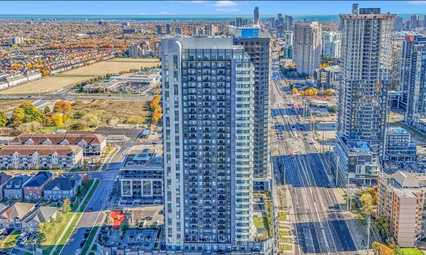 8, Nahani, Hurontario, Mississauga