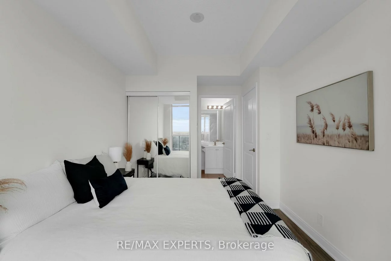 80, Absolute, City Centre, Mississauga