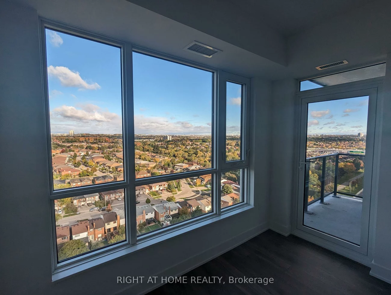 202, Burnhamthorpe, Mississauga Valleys, Mississauga