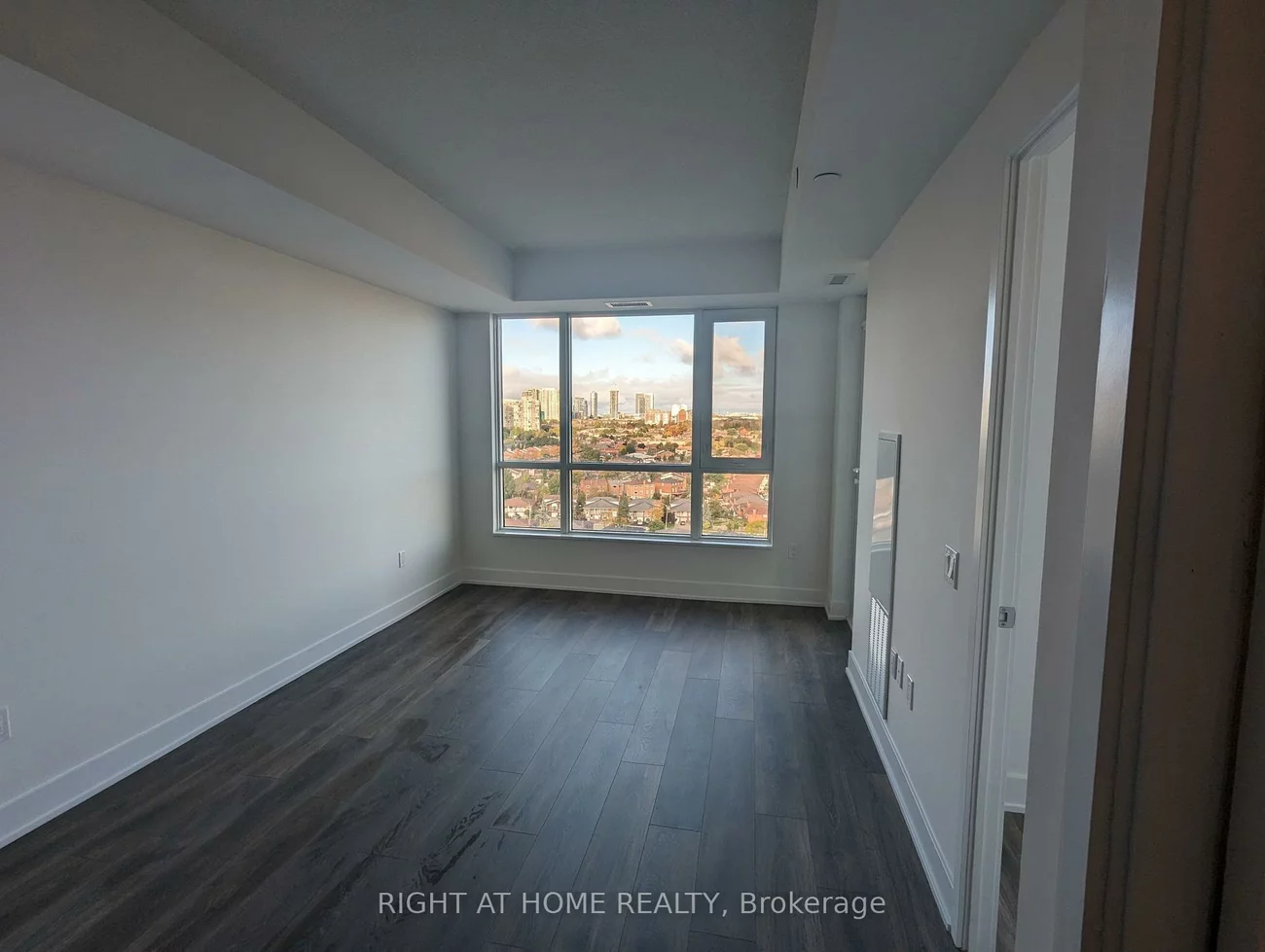 202, Burnhamthorpe, Mississauga Valleys, Mississauga