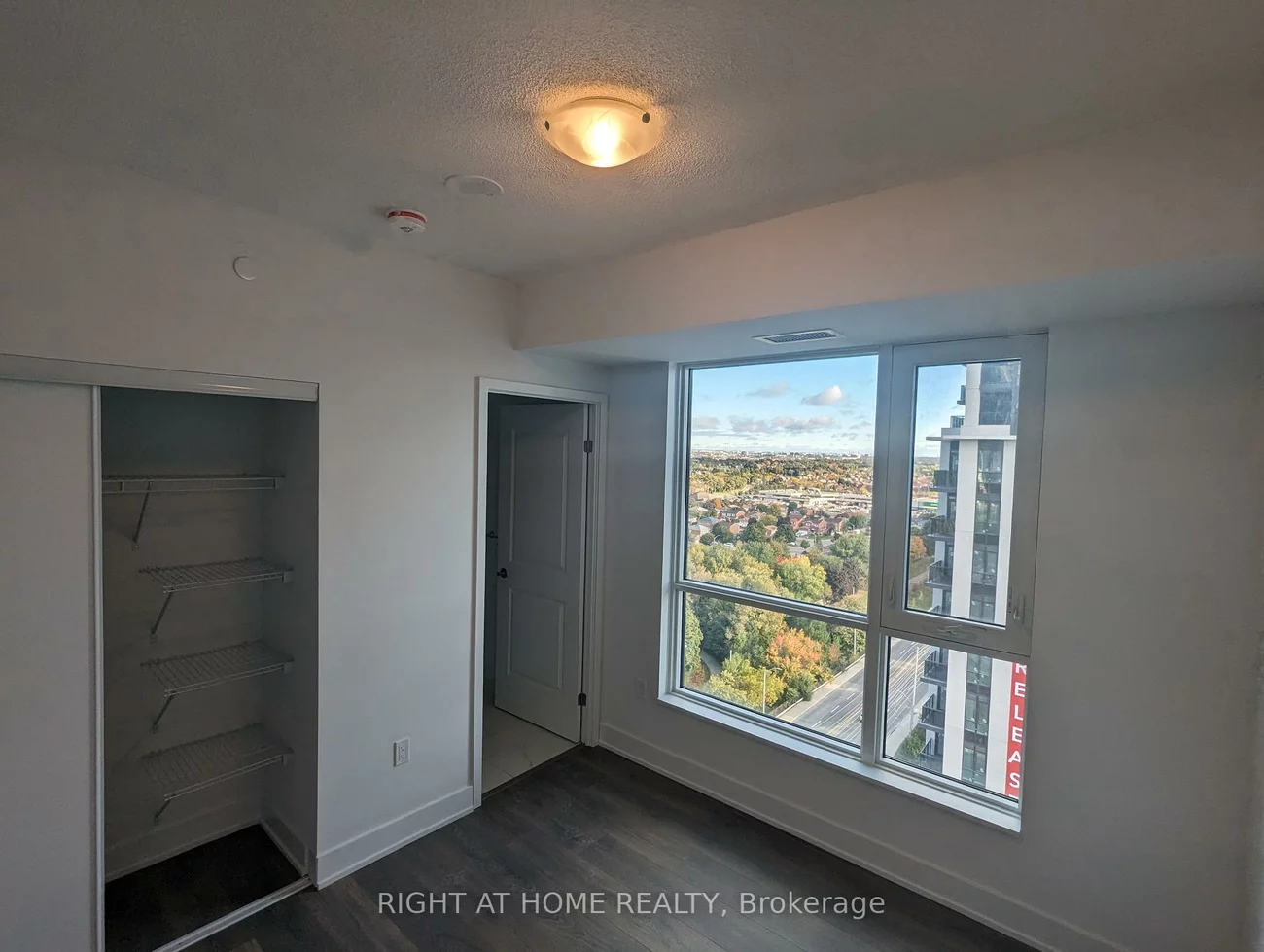 202, Burnhamthorpe, Mississauga Valleys, Mississauga