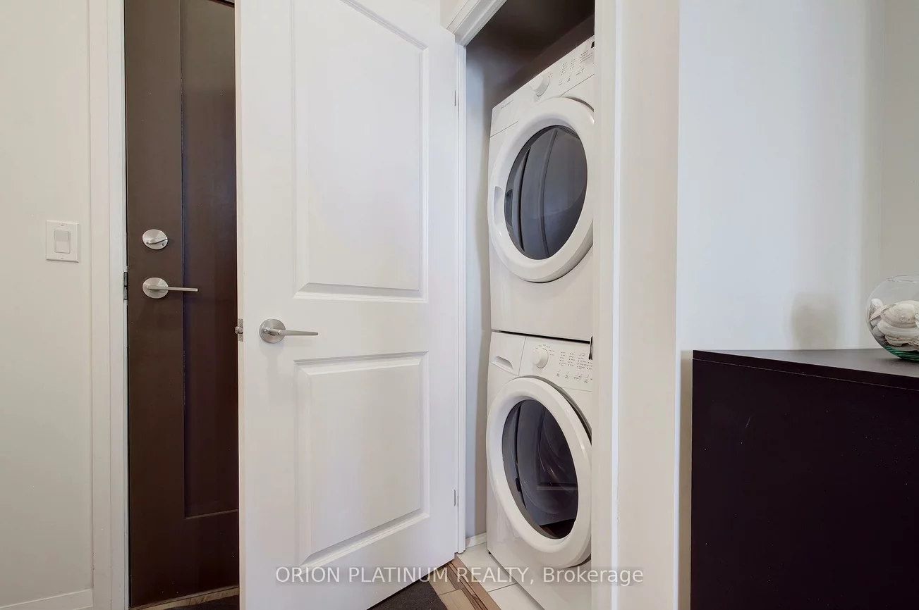 55, Eglinton, Hurontario, Mississauga