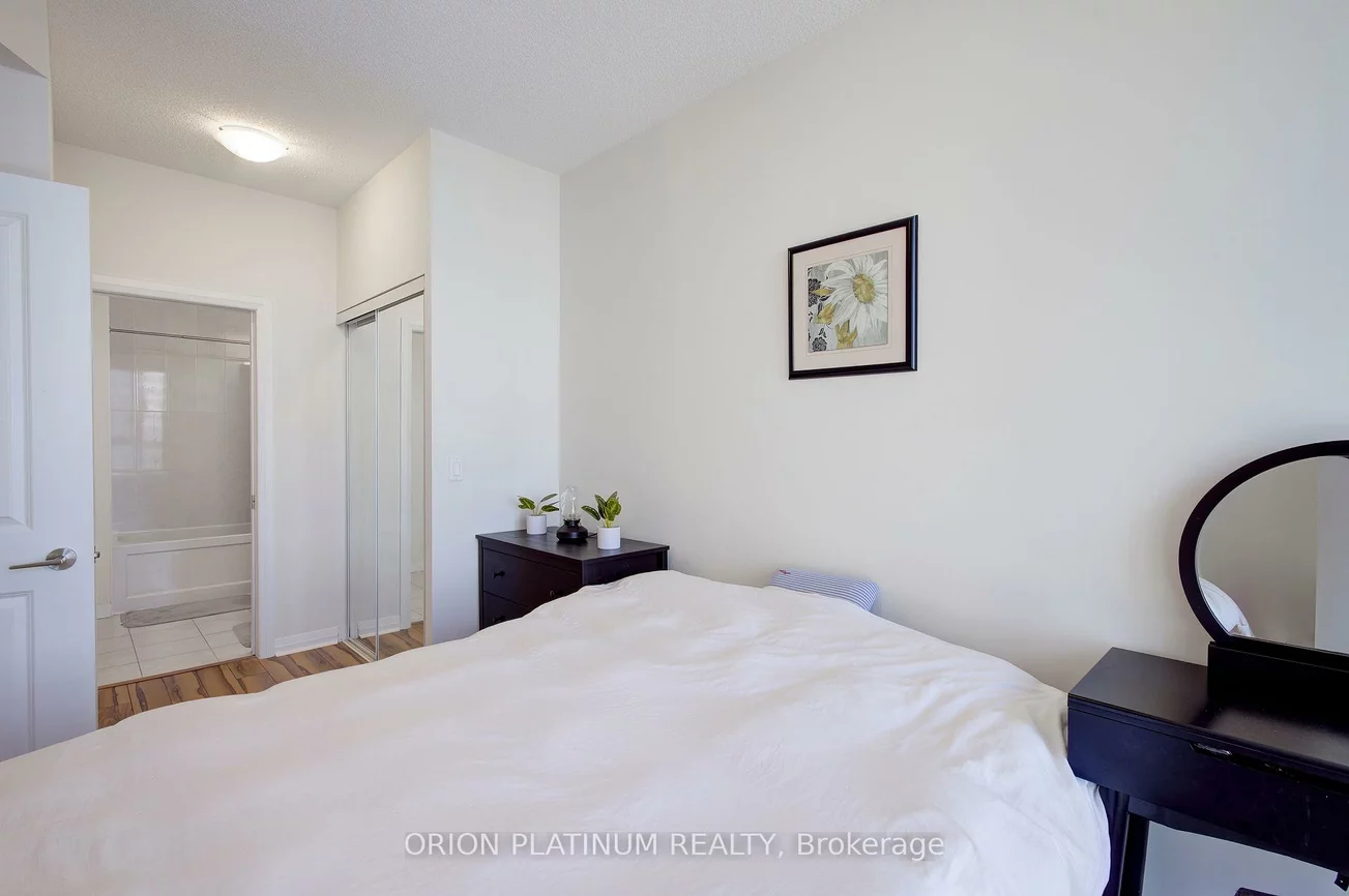 55, Eglinton, Hurontario, Mississauga