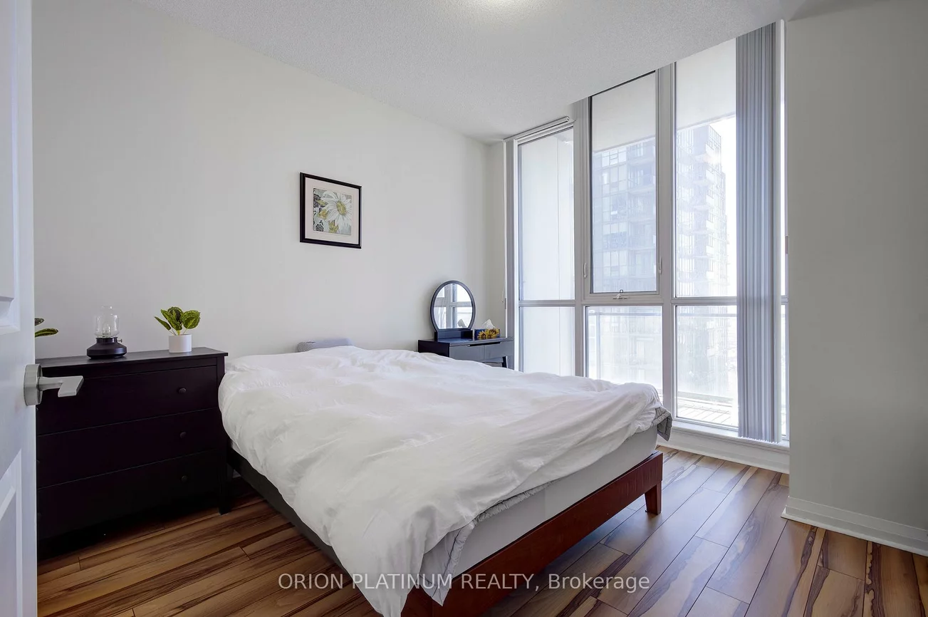 55, Eglinton, Hurontario, Mississauga