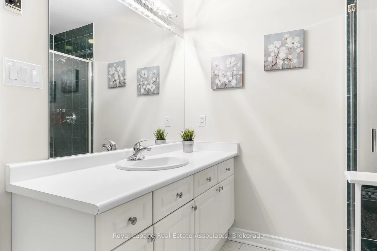 5480, Glen Erin, Central Erin Mills, Mississauga
