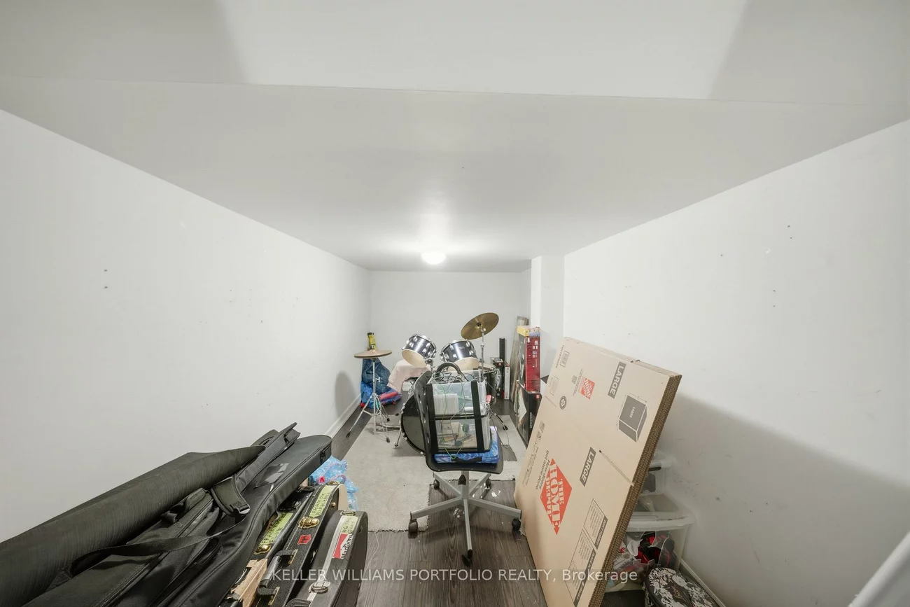 1588, South Parade, East Credit, Mississauga