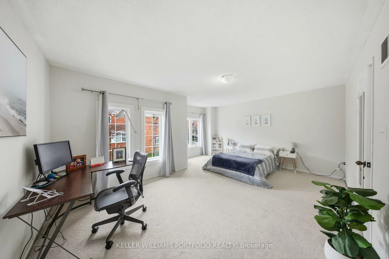 1588, South Parade, East Credit, Mississauga