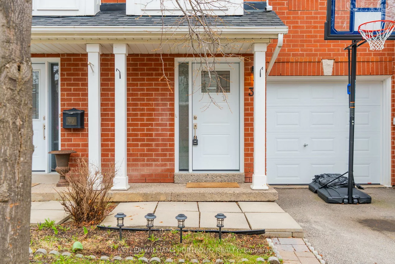 1588, South Parade, East Credit, Mississauga