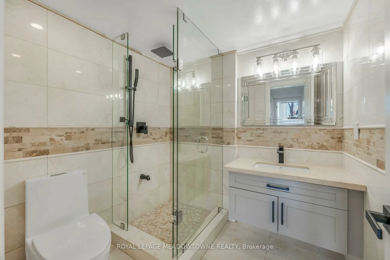 4235, Sherwoodtowne, City Centre, Mississauga