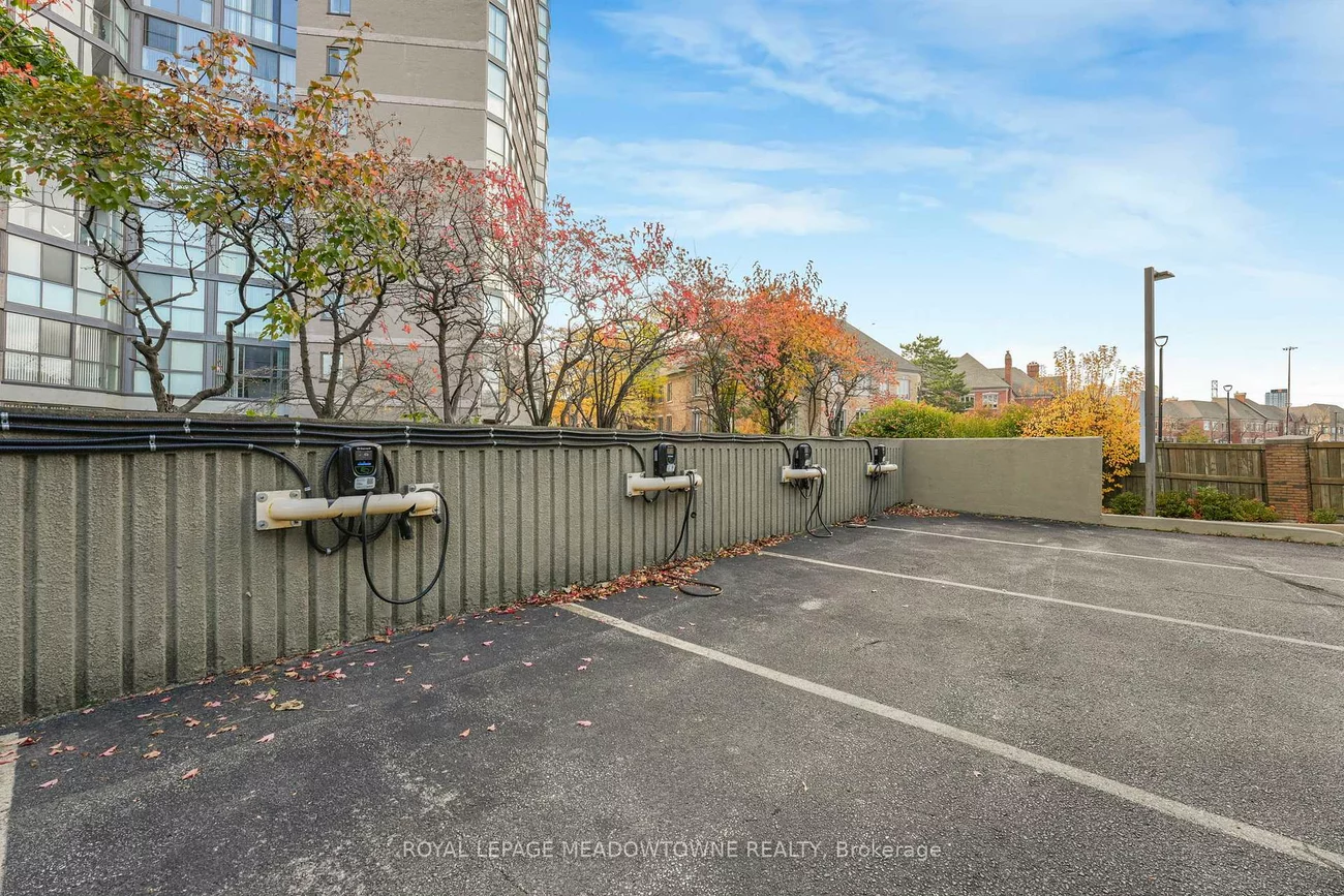 4235, Sherwoodtowne, City Centre, Mississauga