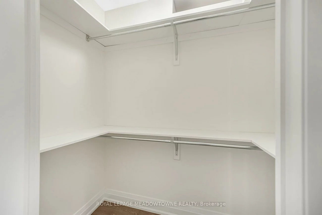 4235, Sherwoodtowne, City Centre, Mississauga