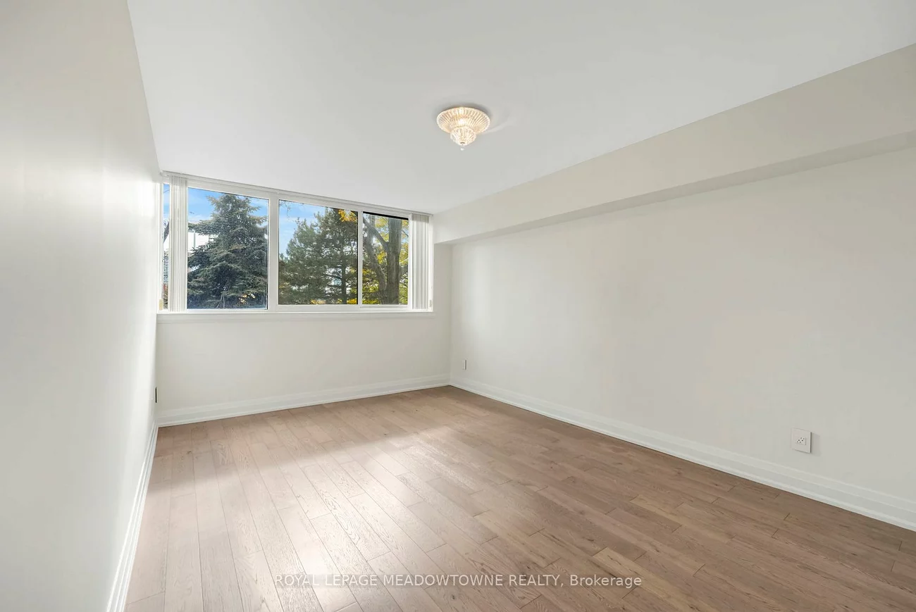 4235, Sherwoodtowne, City Centre, Mississauga