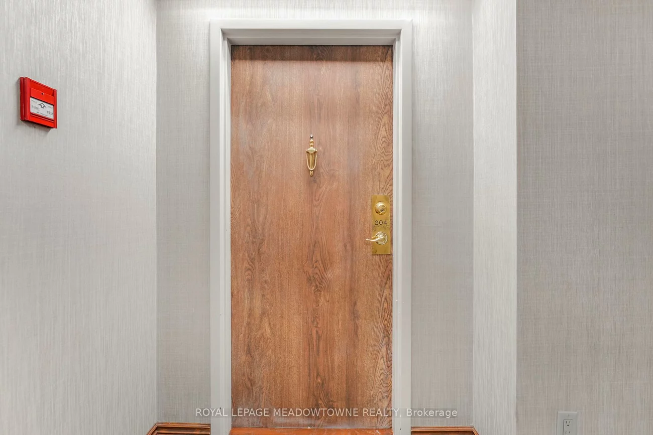 4235, Sherwoodtowne, City Centre, Mississauga