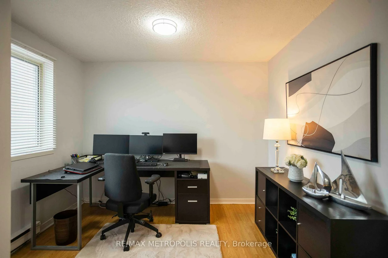 2170, Bromsgrove, Clarkson, Mississauga