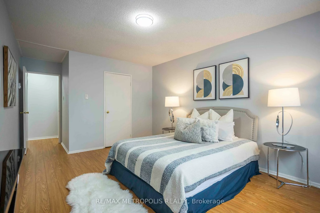 2170, Bromsgrove, Clarkson, Mississauga