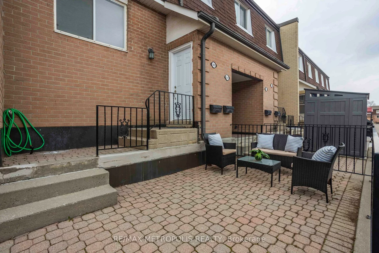 2170, Bromsgrove, Clarkson, Mississauga