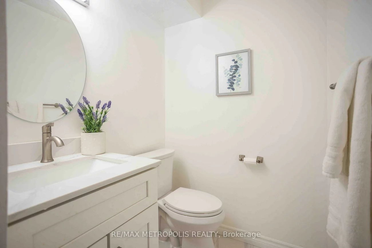 2170, Bromsgrove, Clarkson, Mississauga