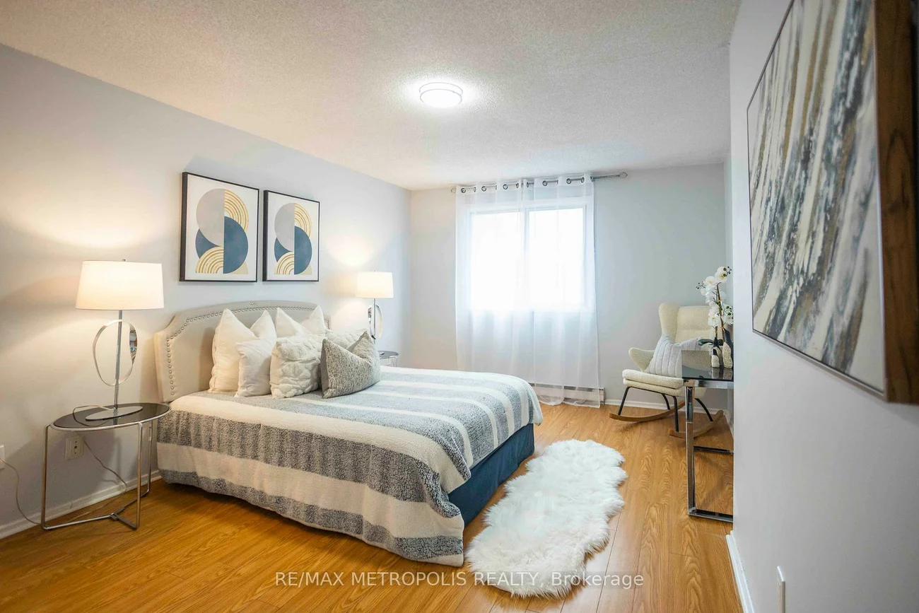 2170, Bromsgrove, Clarkson, Mississauga