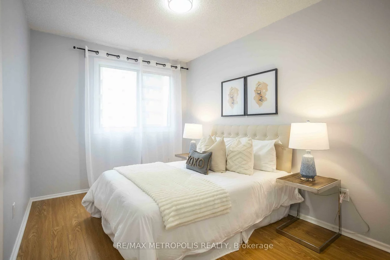 2170, Bromsgrove, Clarkson, Mississauga