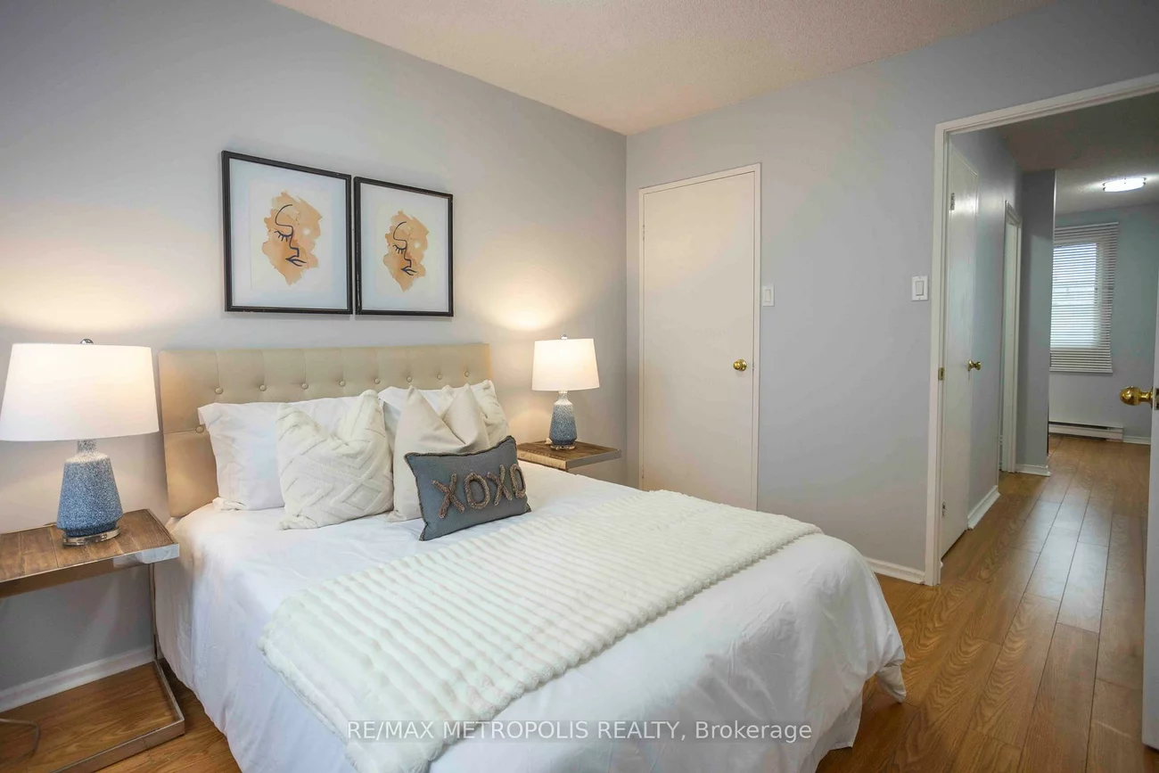 2170, Bromsgrove, Clarkson, Mississauga