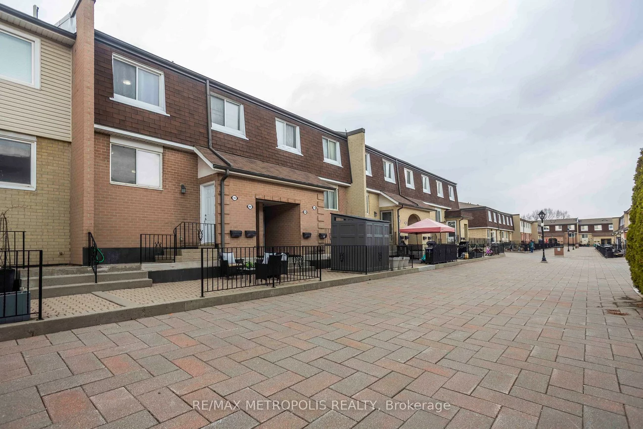 2170, Bromsgrove, Clarkson, Mississauga