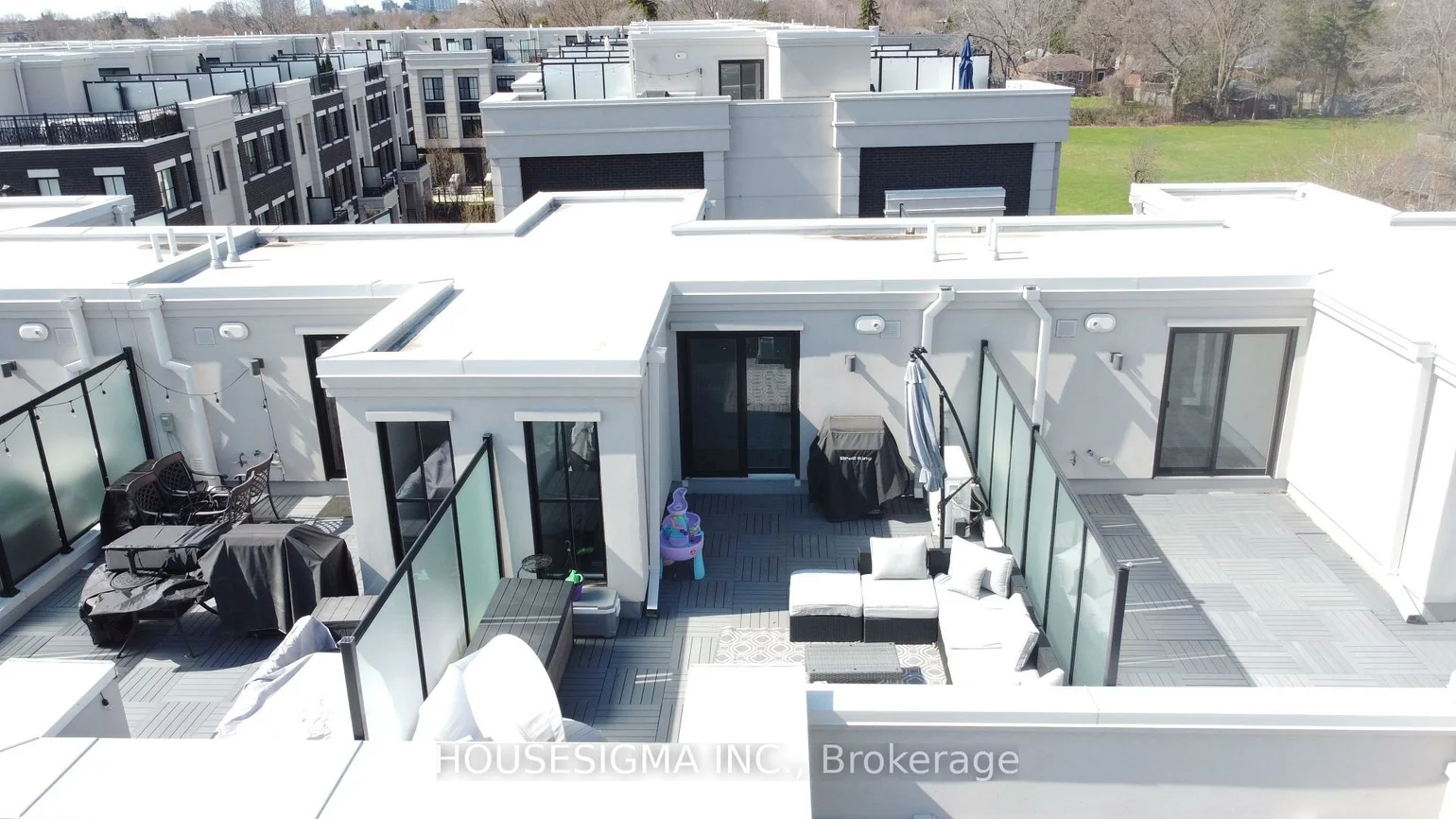 1190, Cawthra, Mineola, Mississauga