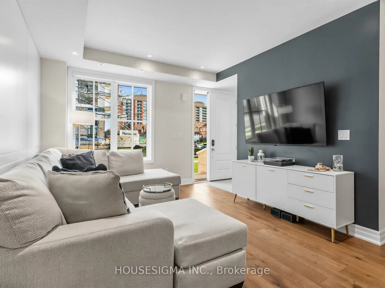 1190, Cawthra, Mineola, Mississauga