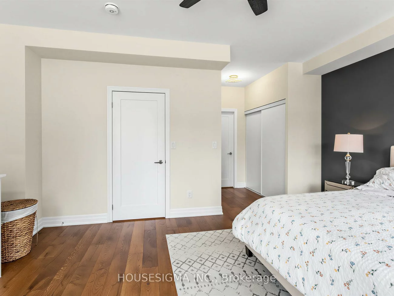 1190, Cawthra, Mineola, Mississauga