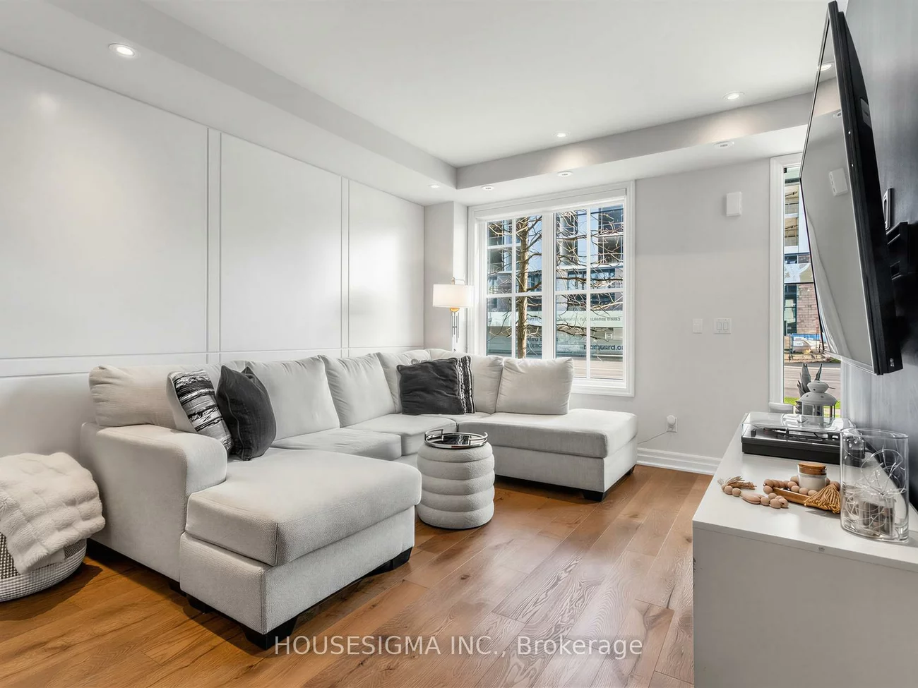 1190, Cawthra, Mineola, Mississauga