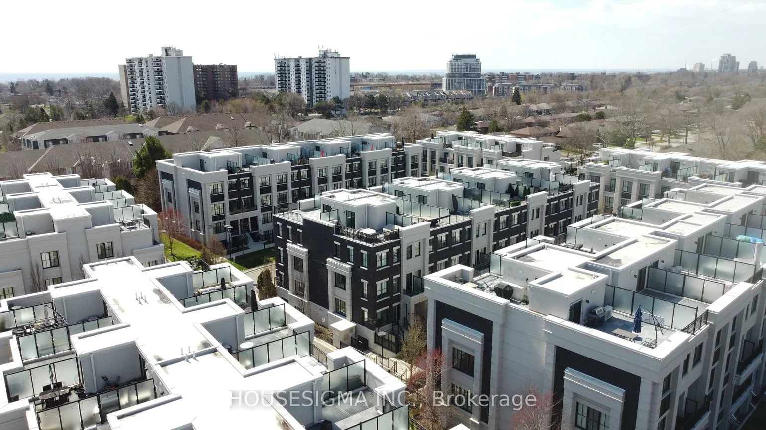 1190, Cawthra, Mineola, Mississauga