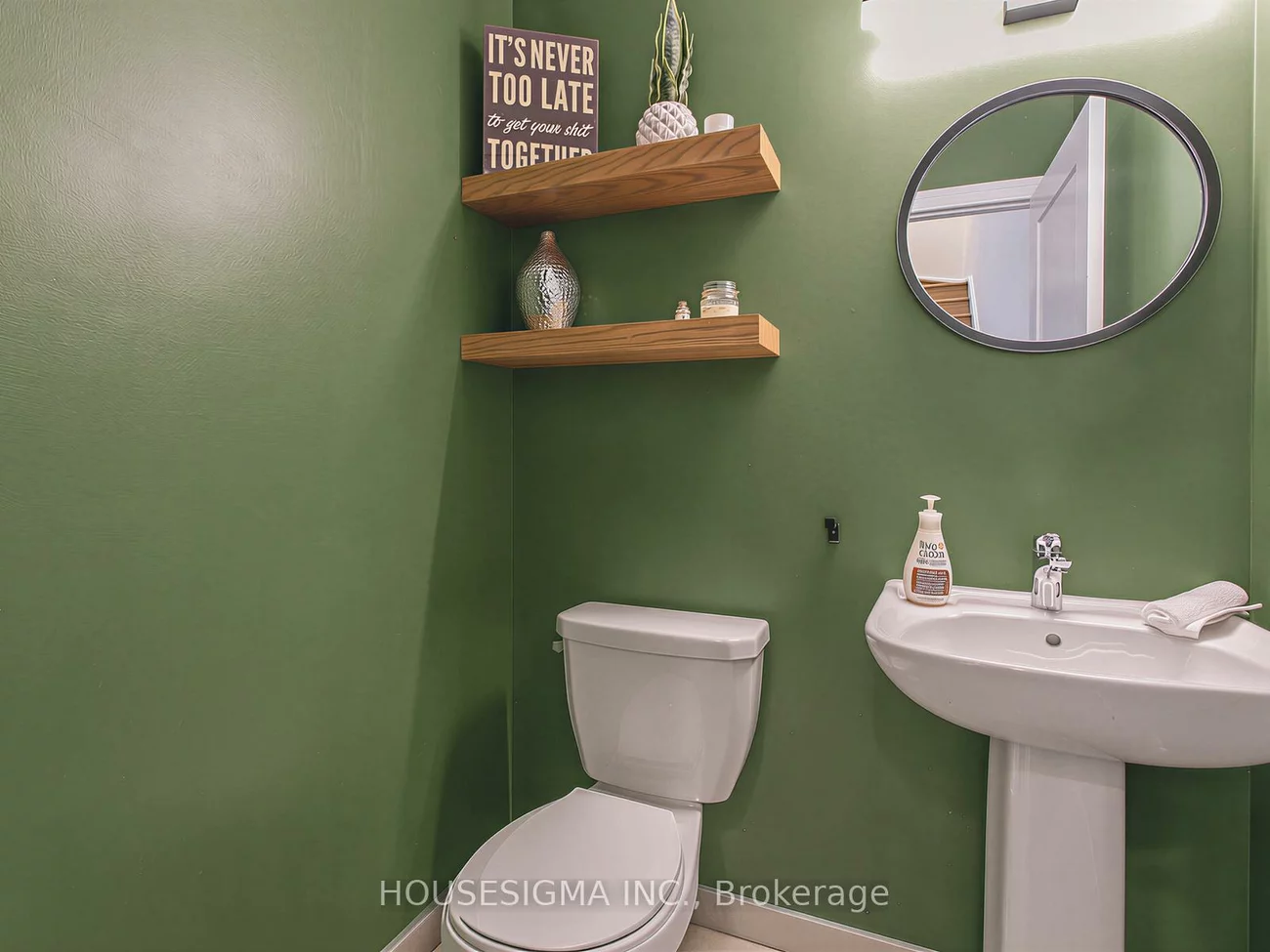 1190, Cawthra, Mineola, Mississauga