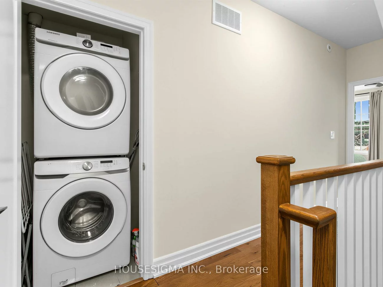 1190, Cawthra, Mineola, Mississauga