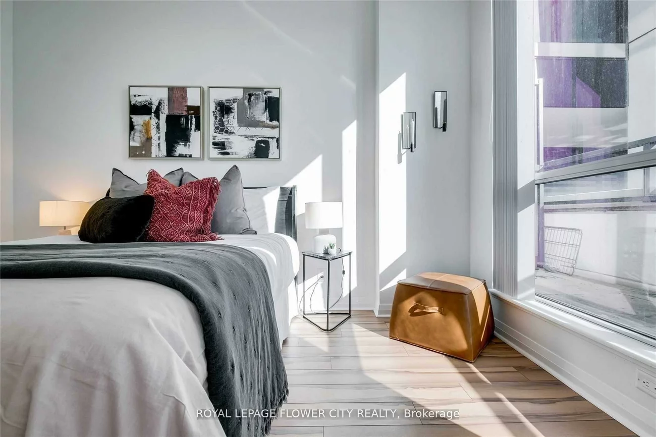 55, Eglinton, Hurontario, Mississauga