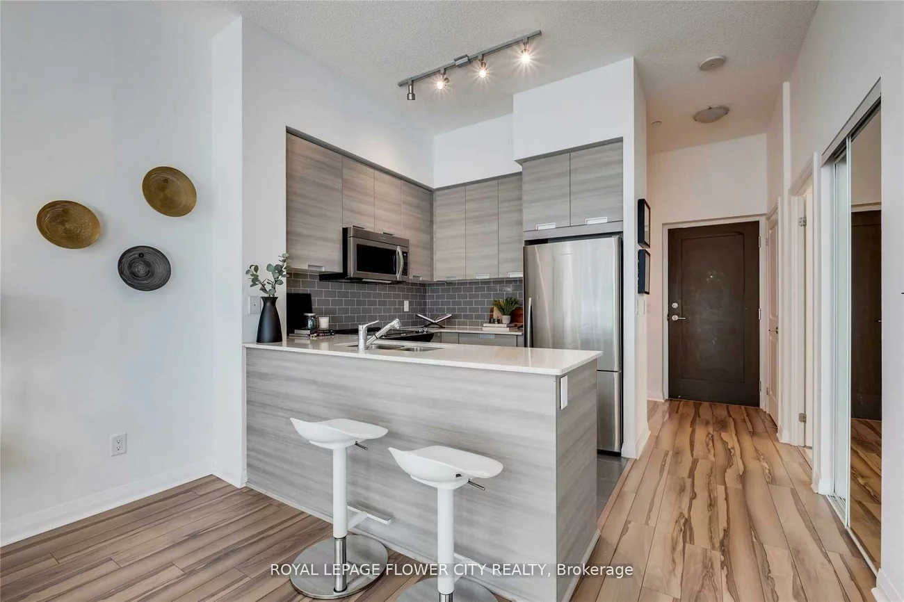 55, Eglinton, Hurontario, Mississauga