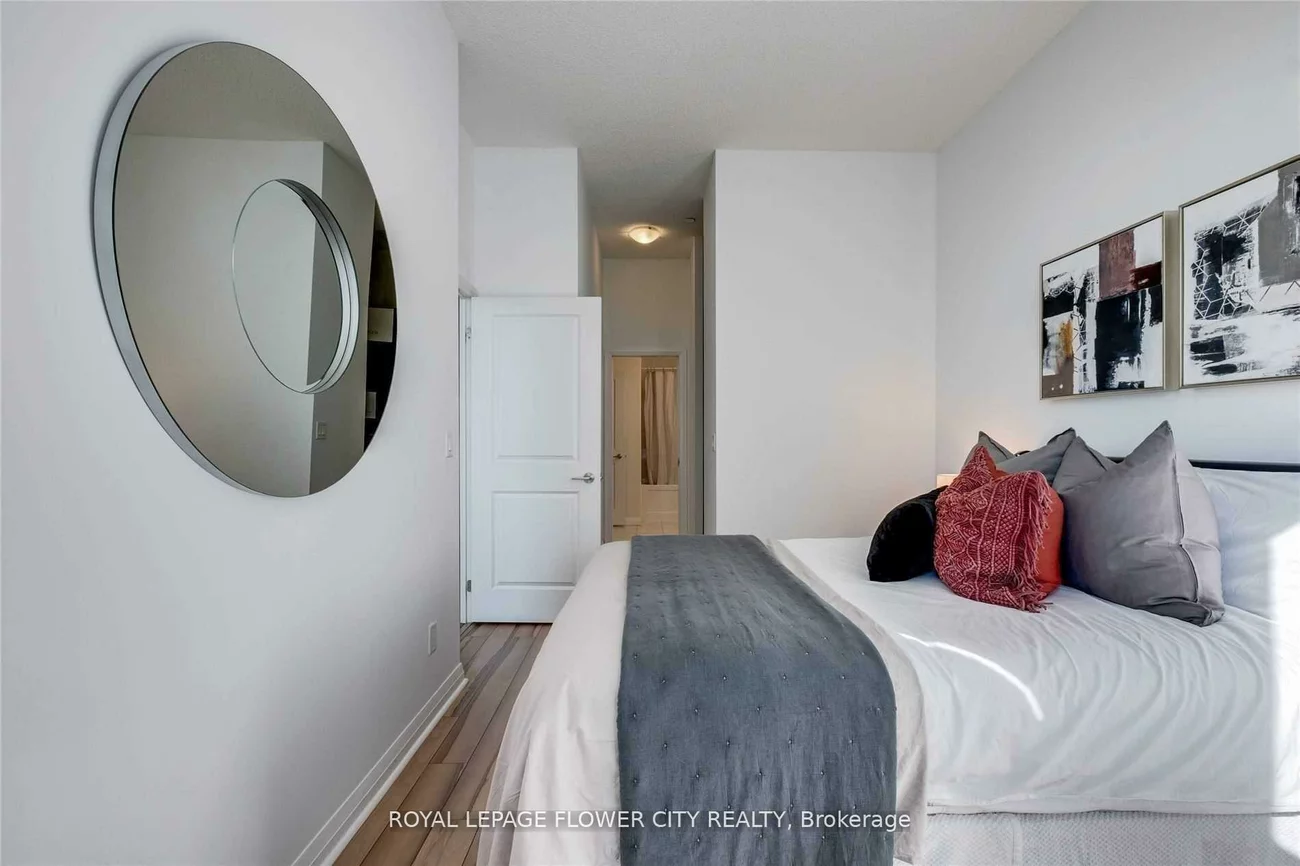 55, Eglinton, Hurontario, Mississauga
