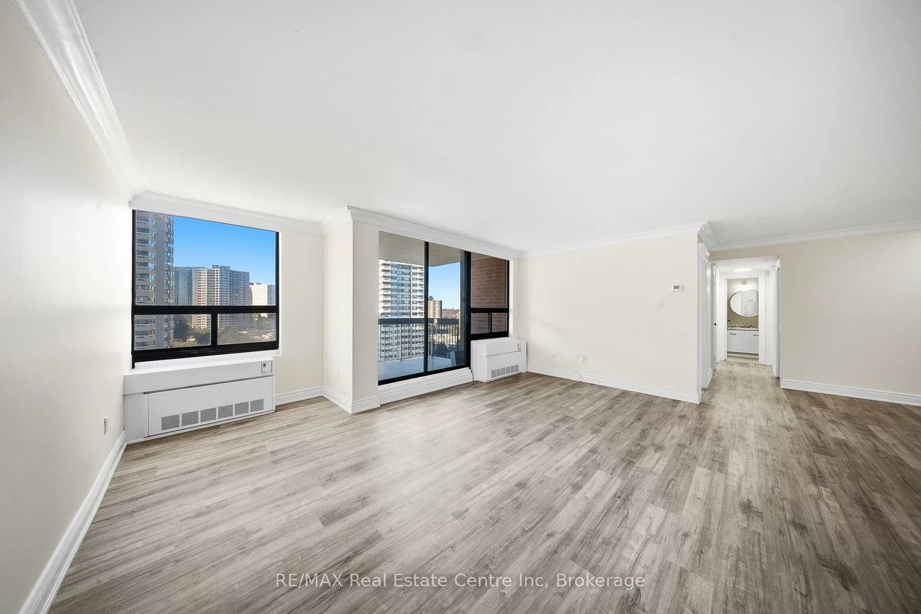 20, Mississauga Valley, Mississauga Valleys, Mississauga