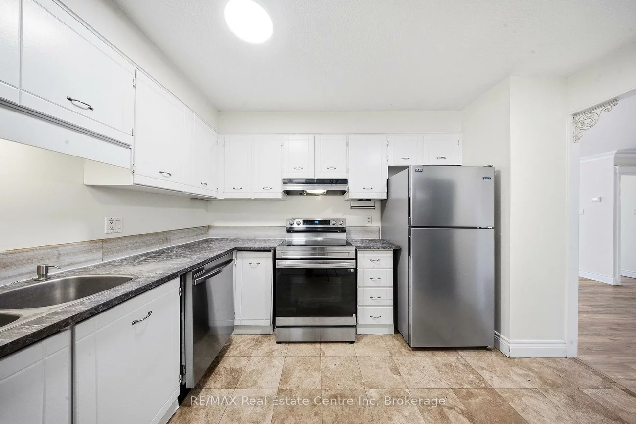 20, Mississauga Valley, Mississauga Valleys, Mississauga