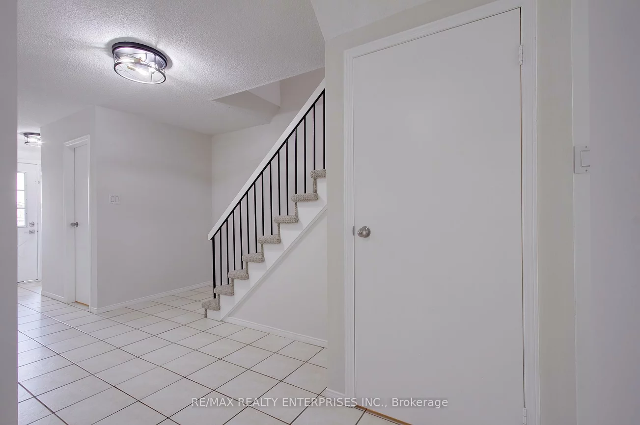2355, Fifth, Sheridan, Mississauga