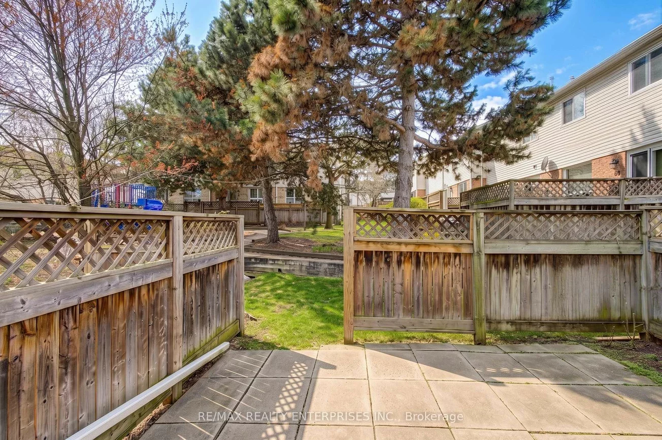 2355, Fifth, Sheridan, Mississauga